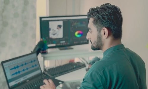 أساسيات التصميم والمونتاج